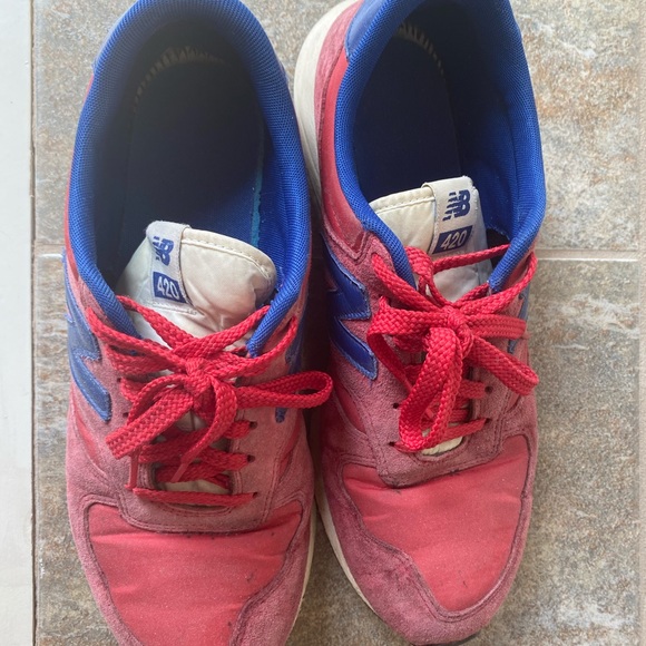 Men’s Size 10.5 red/blue New Balance 420s - Picture 4 of 4